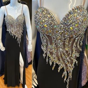 PROM Beaded black long dress with slit size 3/4 Dave and Johnny nwt